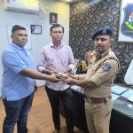 देर पुलिस ने संदिग्ध बाइक से मिले ₹2.69 लाख सही मालिक तक पहुँचाए