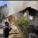 अंग्रेजों के समय की बनी एक ओर कोठी आज आग की चपेट में आने से खाक हो गई