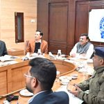 मुख्य सचिव आंनद वर्धन ने अधिकारियों की ली महत्वपूर्ण बैठक। सभी अधिकारियों को दिये गये टिप्स।