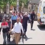 आग बुझाने के दौरान दैनिक वन कर्मी आनंद राम गिरा खाई से अस्पताल ले जाने तक हो गई मौत।