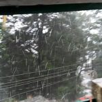 तेज हवाओं के चलते हुई ओलावृष्टि जन जीवन अस्त व्यस्त।