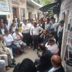 बरेली बार एसोसिएशन को बार काउंसिल ऑफ यूपी से संबद्ध कराने की मांग, वकीलों का सांकेतिक धरना