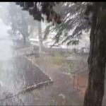 नैनीताल में हुई मूसलाधार बारिश पर्यटकों की हुई फजीहत ।