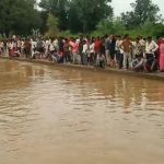 बहन के घर जन्मदिन में जा रहे थे तीन युवक, नदी के तेज बहाव में बहे