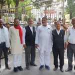 चुनाव आयोग के खिलाफ वामपंथी दलों ने सौंपा मांगपत्र